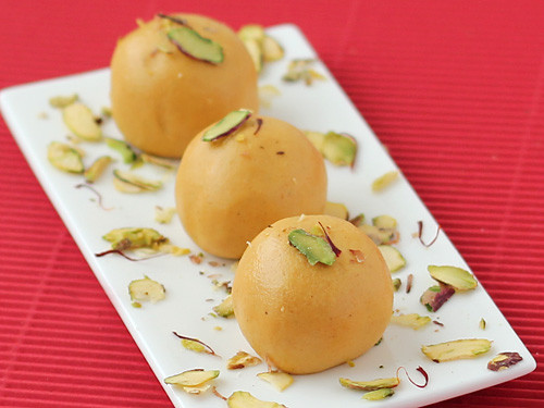 Gram Flour Balls - Laddu Besan