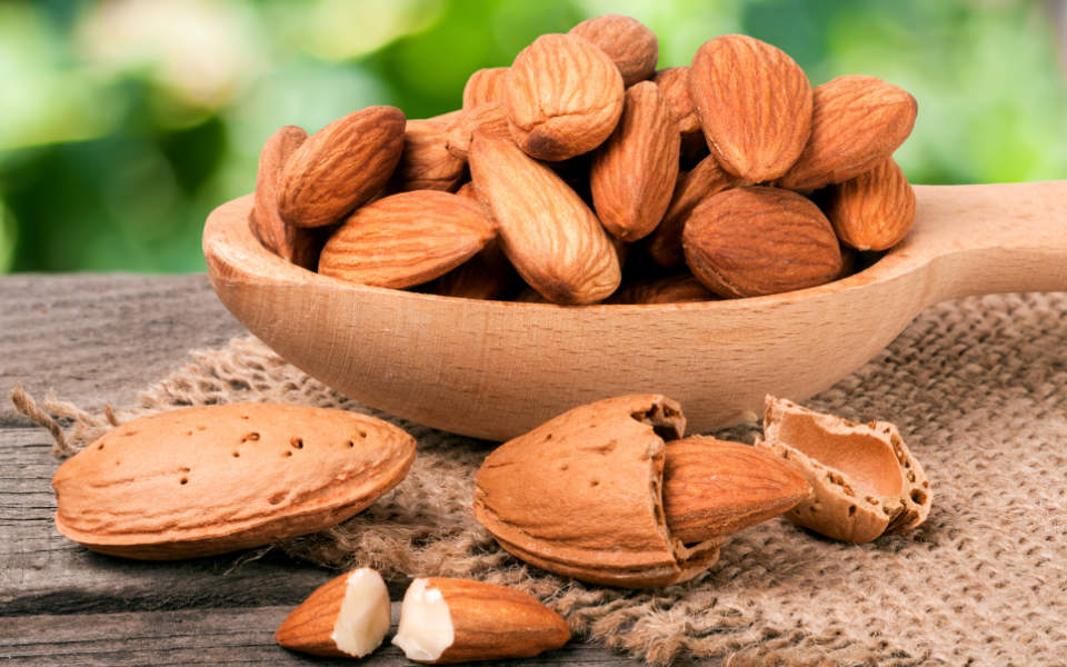 Almonds: Nutrition, Health Benefits, and Recipe Tips